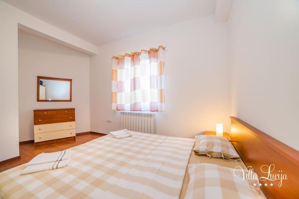 PUY Villa Lucija מראה חיצוני תמונה