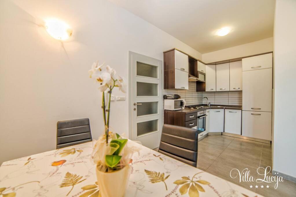 PUY Villa Lucija מראה חיצוני תמונה