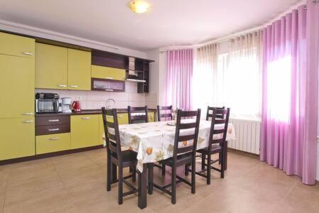 PUY Villa Lucija מראה חיצוני תמונה