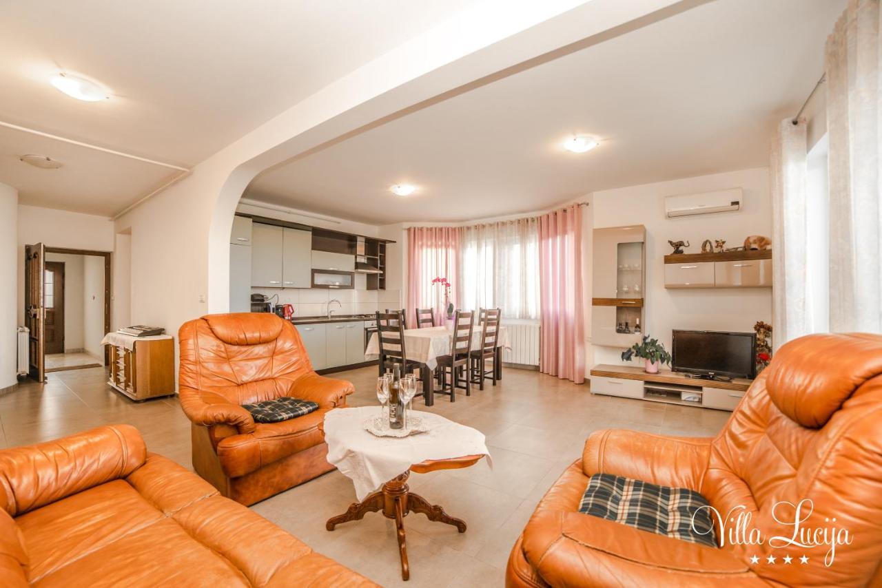 PUY Villa Lucija מראה חיצוני תמונה